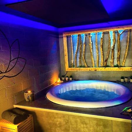 Vip Lounge Appartement Avec Jacuzzi Et Jardin Andenne エクステリア 写真
