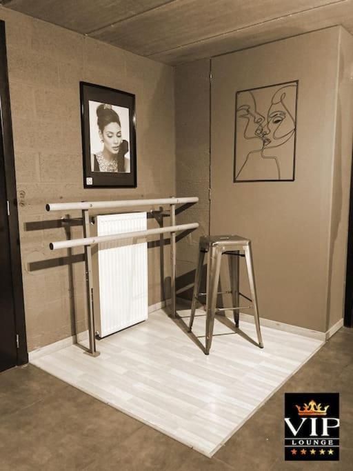 Vip Lounge Appartement Avec Jacuzzi Et Jardin Andenne エクステリア 写真