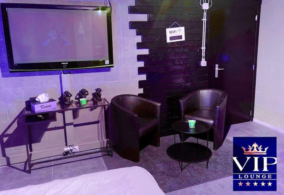 Vip Lounge Appartement Avec Jacuzzi Et Jardin Andenne エクステリア 写真