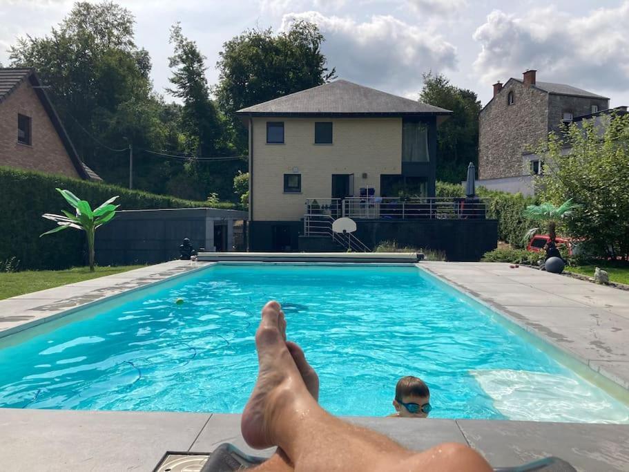 Vip Lounge Appartement Avec Jacuzzi Et Jardin Andenne エクステリア 写真