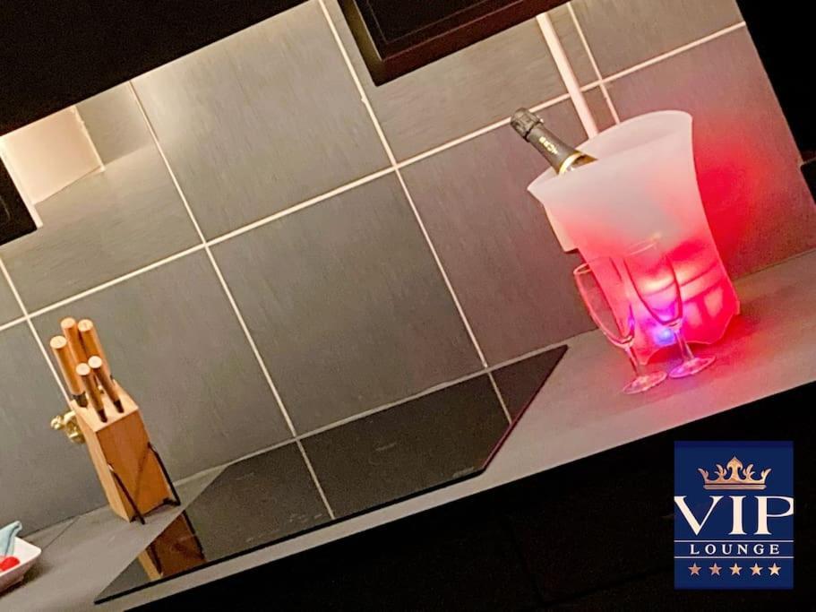 Vip Lounge Appartement Avec Jacuzzi Et Jardin Andenne エクステリア 写真